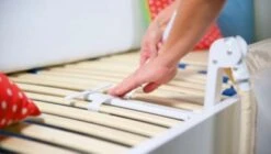 Roba Bettschutzgitter 'Klipp-Klapp', Klappbar, Für Babys & Kinder, Rausfallschutz 150cm, Beige 13 Roba Bettschutzgitter 'Klipp-Klapp', Klappbar, Für Babys & Kinder, Rausfallschutz 150cm, Beige -Mytoys Home Store 24200839 06