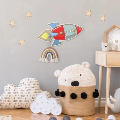 Bilderwelten Kindergarderobe Holz Rakete Rot Blau 6 Bilderwelten Kindergarderobe Holz Rakete Rot Blau – Bild 4