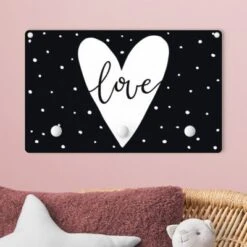Bilderwelten Kindergarderobe Holz Spruch Love Im Herz Mit Punkten Schwarz Weiß -Mytoys Home Store 25420755 03
