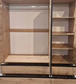 Feldmann-Wohnen Kleiderschrank Naxos Drehtürenschrank Mit Spiegel 165x58x210cm Grifflos 3-türig -Mytoys Home Store 29801964 04